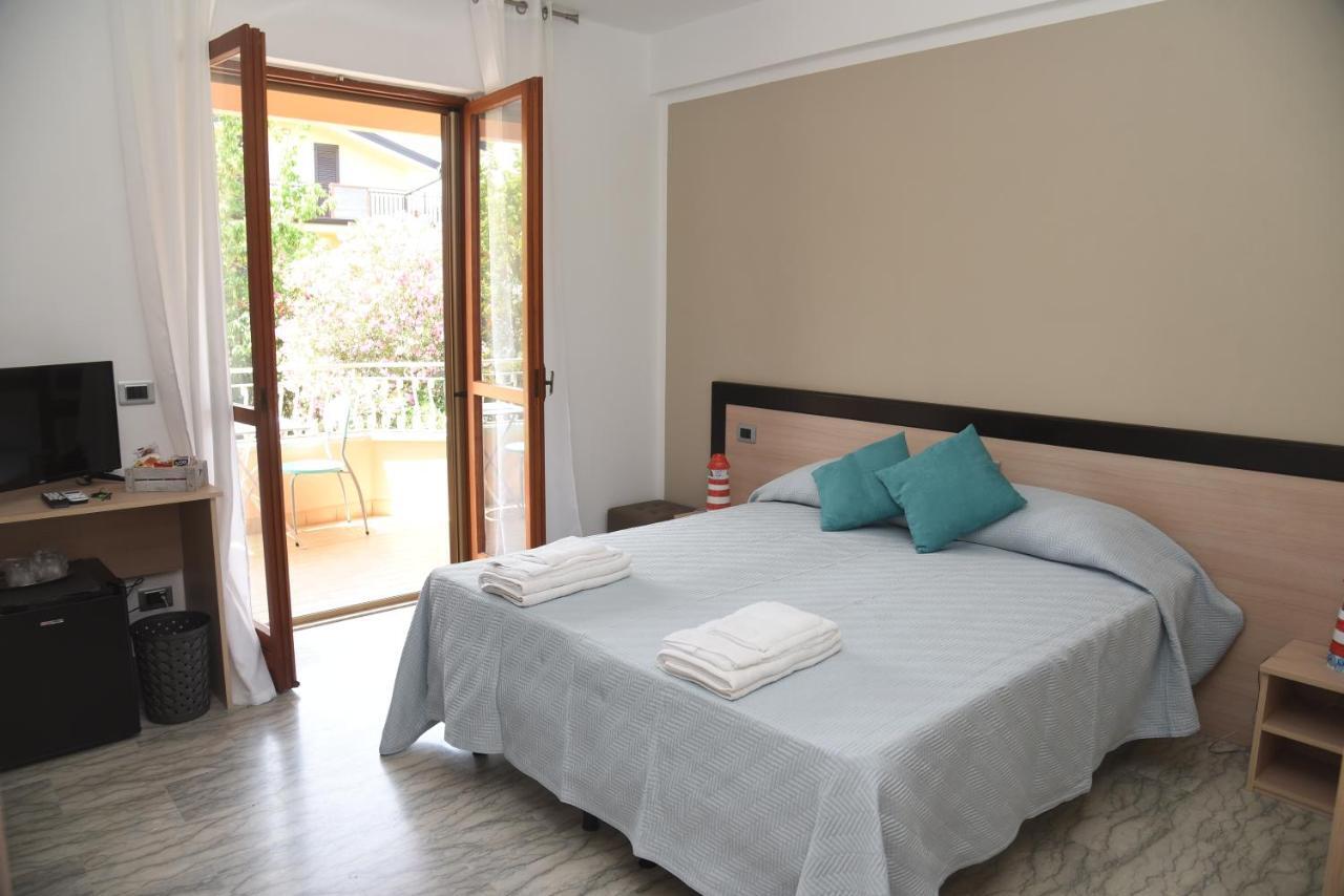 La Porta Del Mare Bed & Breakfast Вилапиана Екстериор снимка